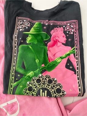 Girls Wicked graphic tee and graphic sweatpants set